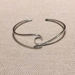 Pure Vida Silver Wave Cuff Bracelet - new without tags/box